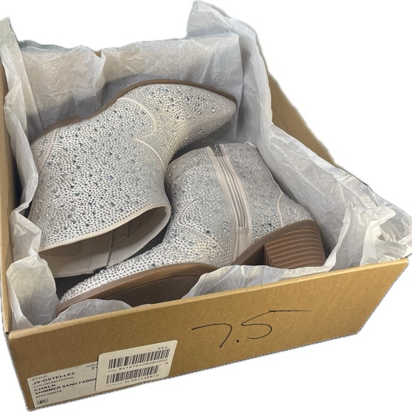 Jessica Simpson Ostelle Rhinestone Western Bootie - Picture 12 of 15